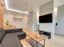Central Apartment - free private parking