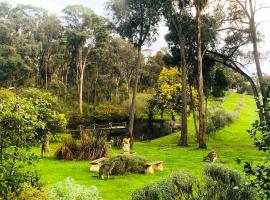 Countryside Retreat romantic tranquil native wildlife township Hepburn - Daylesford，位于赫本温泉的酒店