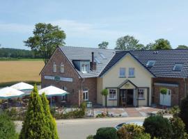 Zur Alten Schmiede，位于施特拉伦的酒店