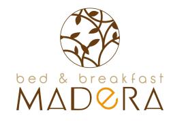 Bed and Breakfast MADERA，位于瓜热讷的住宿加早餐旅馆