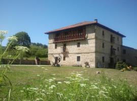 Casa rural La Toba I y II，位于Bezana的乡间豪华旅馆