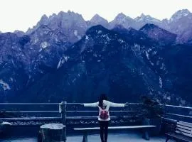 香格里拉虎跳峡茶马客栈