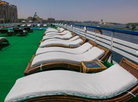 GTS Nile Cruise Luxor Aswan every monday from Luxor friday from Aswan，位于卢克索卢克索国际机场 - LXR附近的酒店