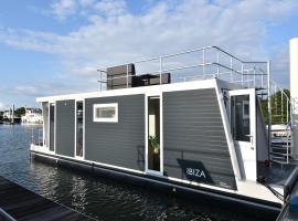 Tiny floating house Ibiza，位于马斯特里赫特的酒店