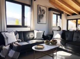 Casa Rural Idesign，位于Villanueva de Ávila的酒店