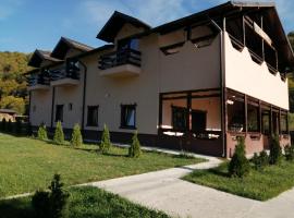 Pensiunea Perla Râușor，位于Berevoeşti的酒店