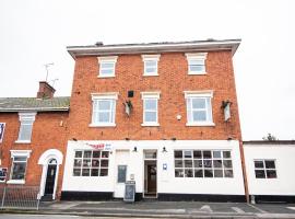 OYO The White Hart Inn，位于雷迪奇的酒店