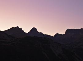 auberge des ecrins，位于Champoléon的酒店