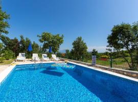 Villa Josip - private swimming pool，位于拉宾的酒店