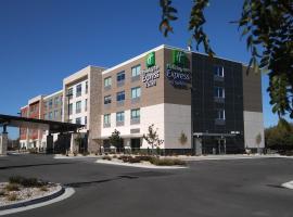 Holiday Inn Express & Suites Boise Airport, an IHG Hotel，位于博伊西博伊西机场 - BOI附近的酒店