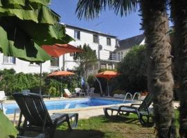 Logis Hôtel Deshors Foujanet，位于尚布利沃的酒店