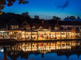 The Swan, Streatley, Berkshire，位于斯特雷特利的酒店