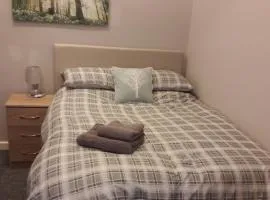 The Barn - Ilkeston - 1 Bedroom Flat, 2 Beds, Close to M1-A52 Long Eaton - Nottingham - Derby - Derbyshire - 400Mbs WiFi Free Parking!