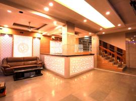 Paradise Ganga - A River Side Hotel，位于瑞诗凯诗的酒店