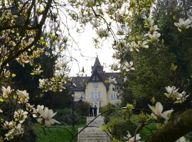 Festetich Kastélyszálló és Zsuzsanna Hotel，位于Szeleste的酒店