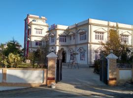 Hotel N Green City，位于Champawat的酒店