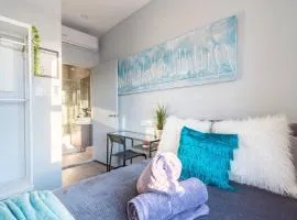 Elegant Double Ensuite Room - AC - 1Min to Central - Closely Located to Almost Sydney Must Seen Spots