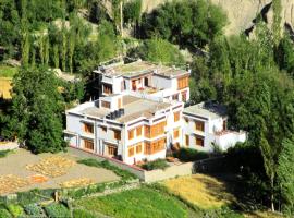 Namra Hotel and Camps - Temisgam，位于Khalatse的酒店