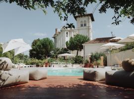 Villa Paradiso Charme&Design，位于Arquata Scrivia的带停车场的酒店