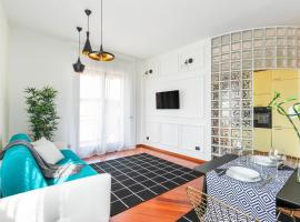 Santa Chiara Apartment by MyHomeInComo，位于科莫的酒店