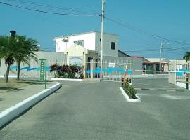 Beach house in Punta Carnero Salinas / Casa，位于萨利纳斯的酒店