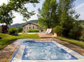 CASALE SANTA CATERINA Jacuzzi and Pool，位于Collazzone的度假短租房