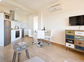 Apartment Club Playa Flores Torremolinos，位于多列毛利诺斯Torremolinos Hospital附近的酒店