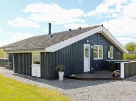 6 person holiday home in Hadsund，位于奥斯特赫鲁普的度假屋