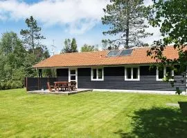 6 person holiday home in Hadsund