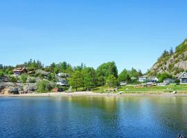 6 person holiday home in MUNKEDAL，位于蒙克达尔的酒店