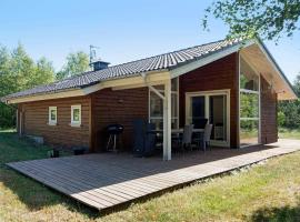 6 person holiday home in Ringk bing，位于灵克宾的度假屋