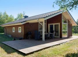 6 person holiday home in Ringk bing，位于灵克宾的别墅