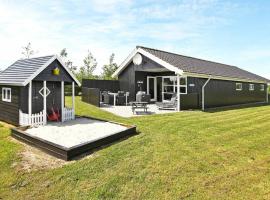 8 person holiday home in Tarm-By Traum，位于Fjerbæk的酒店