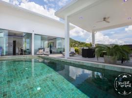 Villa Azur, 4 Bedrooms, Ocean View，位于查汶的度假屋