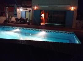 Manta Rota Beach, Bed & Breakfast in a villa,privat pool，位于曼塔罗塔的民宿