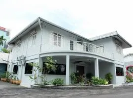 白色小屋