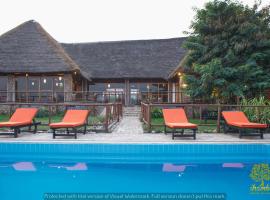伊哈姆巴湖畔旅游山林小屋，位于Kahendero皇后阁信息中心附近的酒店