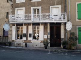 Le Therminus chambres d hôtes，位于Rennes-les-Bains的酒店