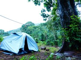 Nelliyampathy Resort & Tent Camp，位于Nelliyampathy的酒店