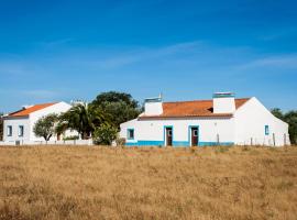 Montadinho Houses，位于São Bartolomeu da Serra的酒店