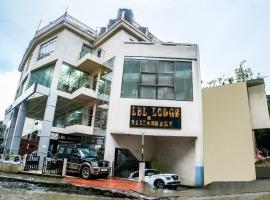 Capital O 61214 LBL Lodge，位于Zemābawk的酒店