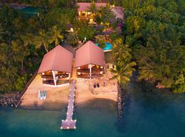 法图马鲁小屋酒店，位于维拉港康纳达礁附近的酒店