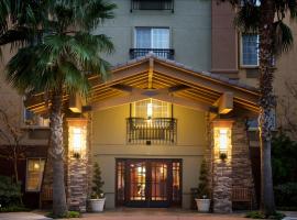 Larkspur Landing Extended Stay Suites Pleasanton，位于普莱森顿的酒店