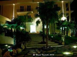 圣阿尔菲奥皇宫酒店，位于伦蒂尼的酒店