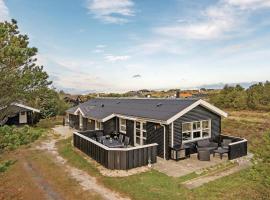 Three-Bedroom Holiday Home In Henne，位于亨讷斯特兰德的酒店
