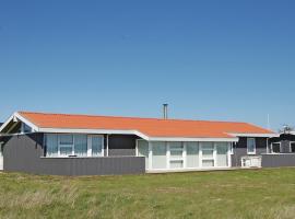 Holiday Home Lokken 21 With Hot Tub，位于洛肯的酒店