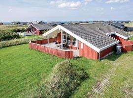Three-Bedroom Holiday Home In Hjorring，位于约灵的酒店