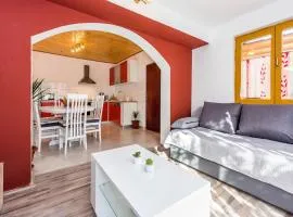 Awesome Apartment In Skradin With Kitchen