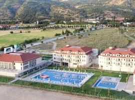 ADEMPİRA TERMAL&SPAHOTEL，位于DenizliKarahayit的酒店