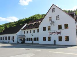 Hotel & Landgasthof Forsthof，位于卡斯托的酒店
